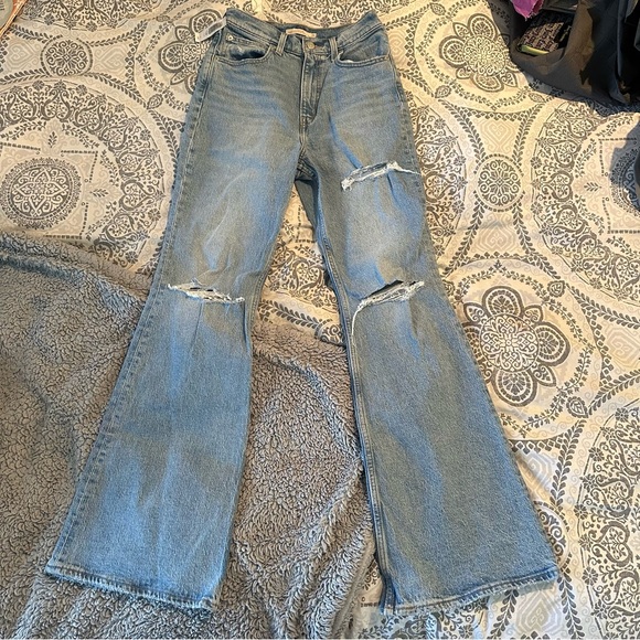 Levi’s 70s high flare jeans from aritzia, brand new with tags on - Picture 1 of 5